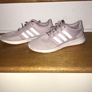 Women’s Adidas cloudfoam QT racer sneaker